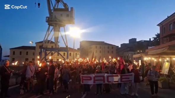 Imperia, fiaccolata per la pace e il rispetto del diritto internazionale | Video