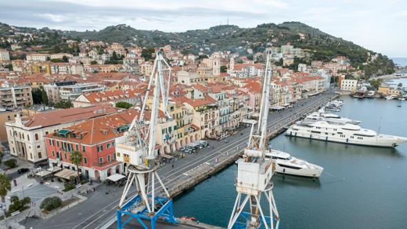 Imperia, un terminal galleggiante per accogliere i crocieristi in porto