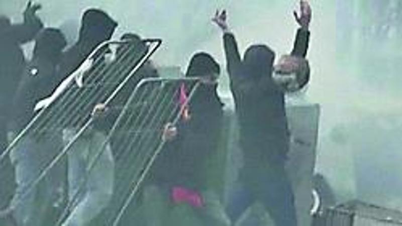Partecipò agli scontri per Genoa-Inter, il Tar gli riduce i divieti per lavorare