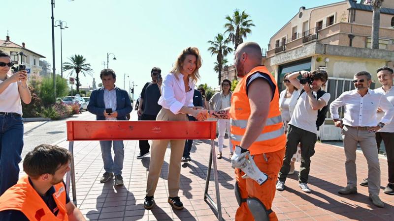 Il Comune dà il via alla manutenzione dei lungomare: iniziati i lavori in Corso Italia, poi toccherà a Pegli e Nervi