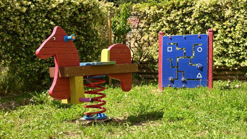 Nel carcere di Pontedecimo entrano i profumi di gelsomino e lavanda: inaugurati la nuova area colloqui all’aperto per famiglie e un lavandeto
