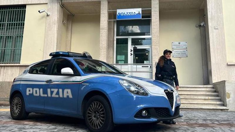 Cornigliano, danneggia auto e aggredisce agenti: arrestato