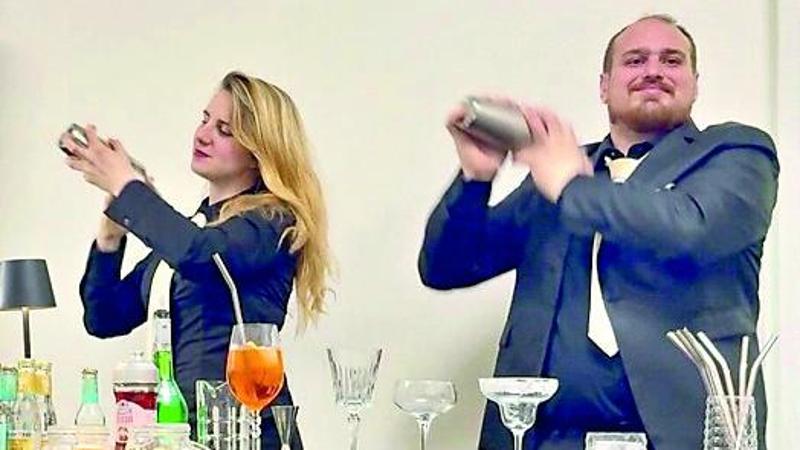 Un bartender per cocktail a domicilio, l’idea per feste ed eventi privati