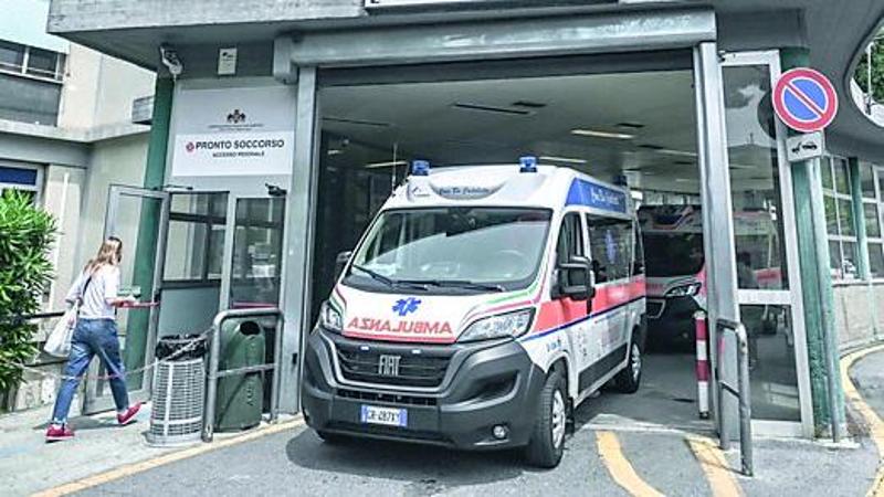 Genova, rapine e botte fuori dai locali: gang in azione in corso Italia