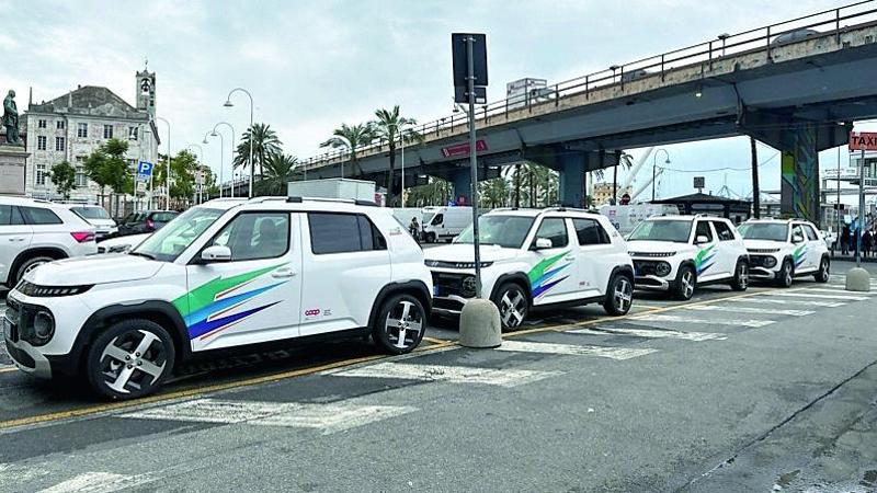 Il car sharing rallenta, Duferco riduce il servizio. «Necessari più posteggi e limiti alle auto in centro»