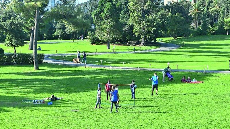Nervi, rapina da incubo a pensionata di 82 anni. La gang di ragazzini si ribella all’arresto