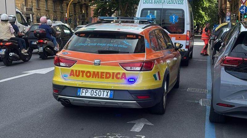 Allarme truffe alla Foce, sospetti su una donna che si finge volontaria della Croce Bianca