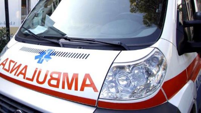 Genova, preso a calci fuori dal locale. Sessantacinquenne al San Martino
