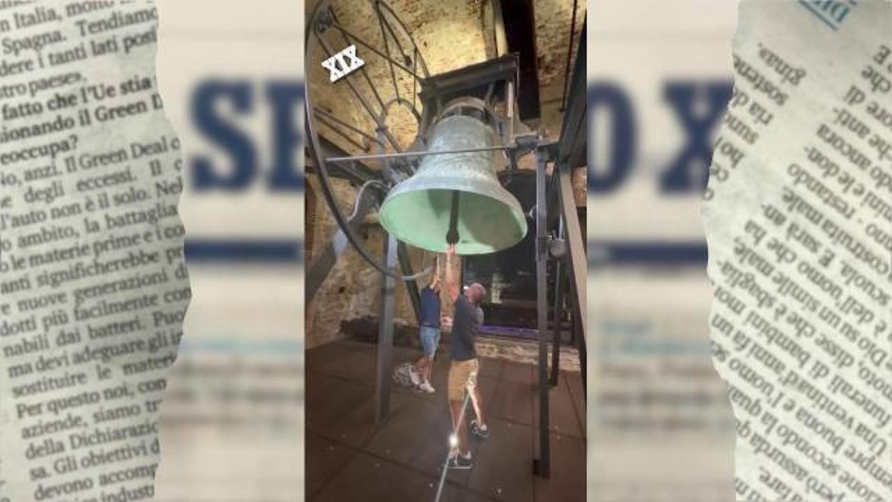 I primi rintocchi della campana di Palazzo Ducale