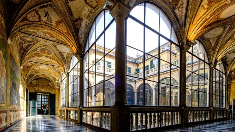 I sindacati: “In prefettura lavoratori sotto stress e trasferimenti illeciti”