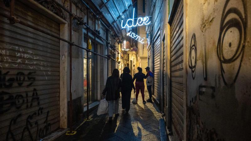 Genova, via alle passeggiate anti-degrado: “Riscopriamo la bellezza dei vicoli”