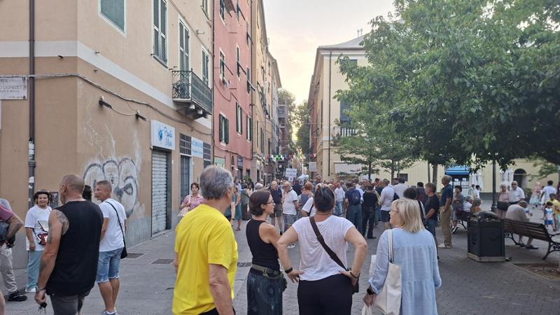 Stop ad aggressioni e violenze, Genova insicura scende in piazza a Sestri Ponente