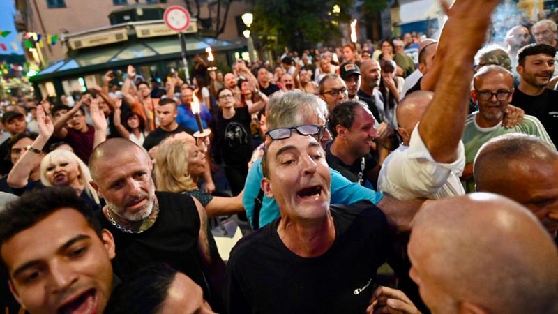Scontri a Sestri Ponente, trenta nel mirino. Cambia sede il comizio di Vannacci