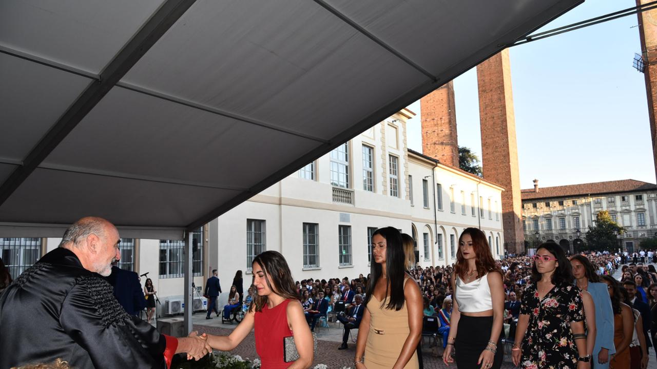L’omaggio dell’ateneo ai suoi super studenti laureati con 110 e lode