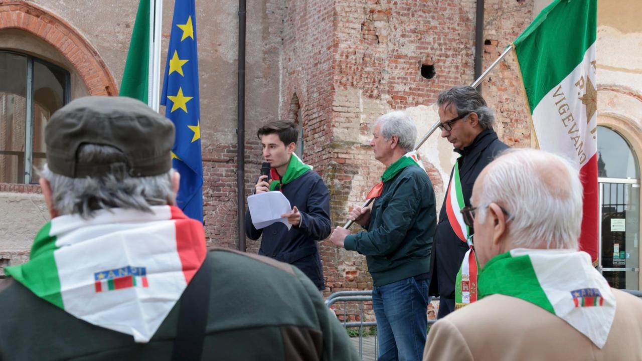 Vigevano, le immagini del 25 Aprile - La Provincia Pavese