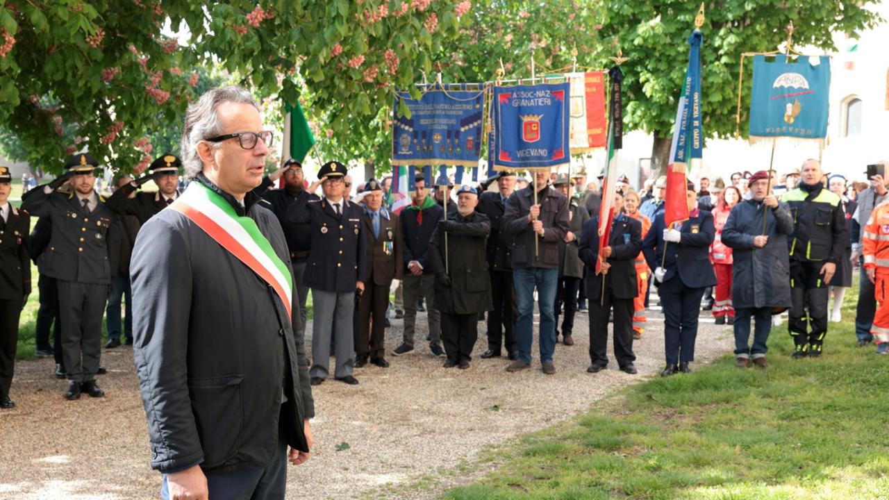 Vigevano, le immagini del 25 Aprile - La Provincia Pavese