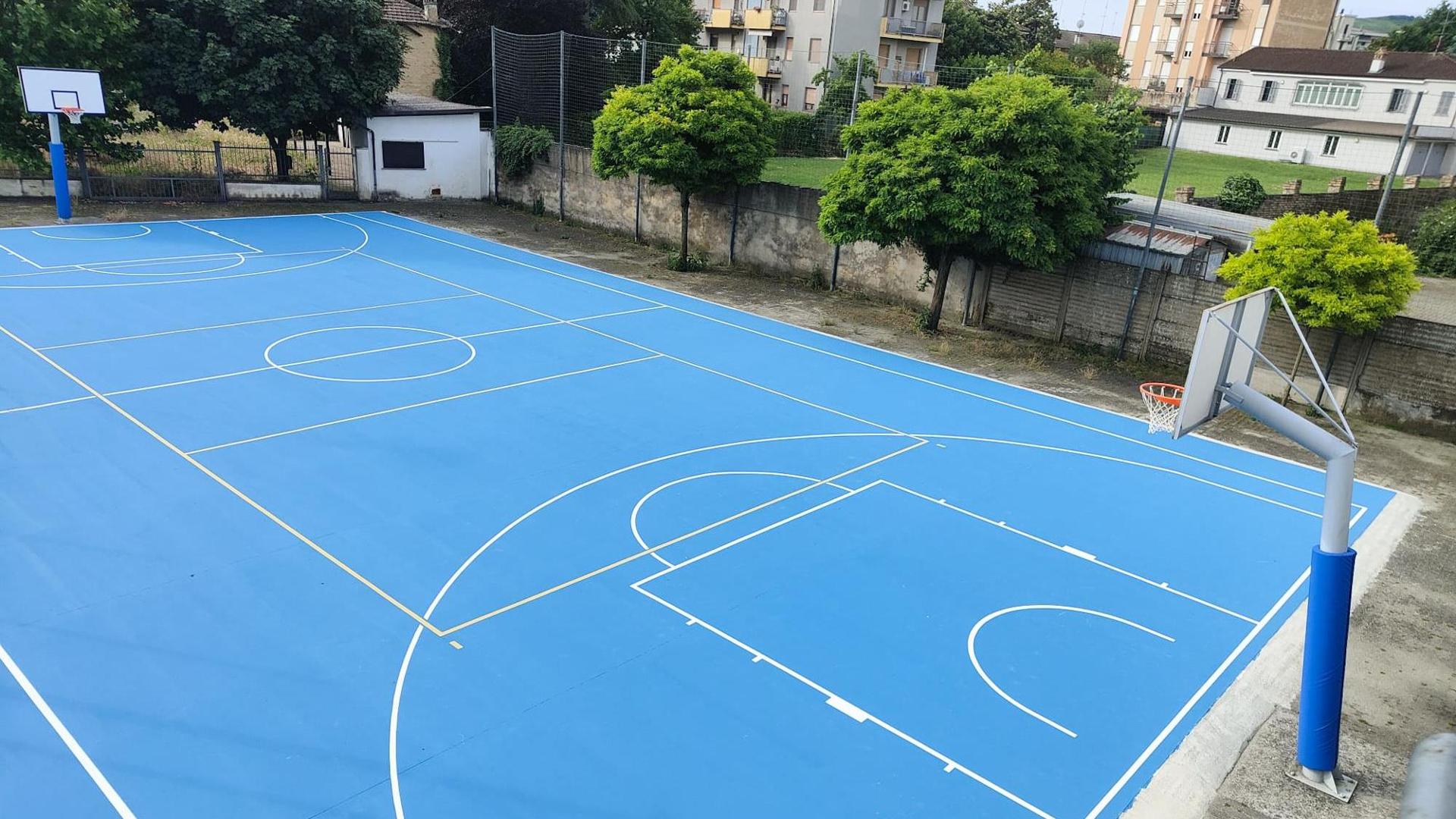 Rifatto il campo dell’oratorio dove nacque il basket bronese - La ...