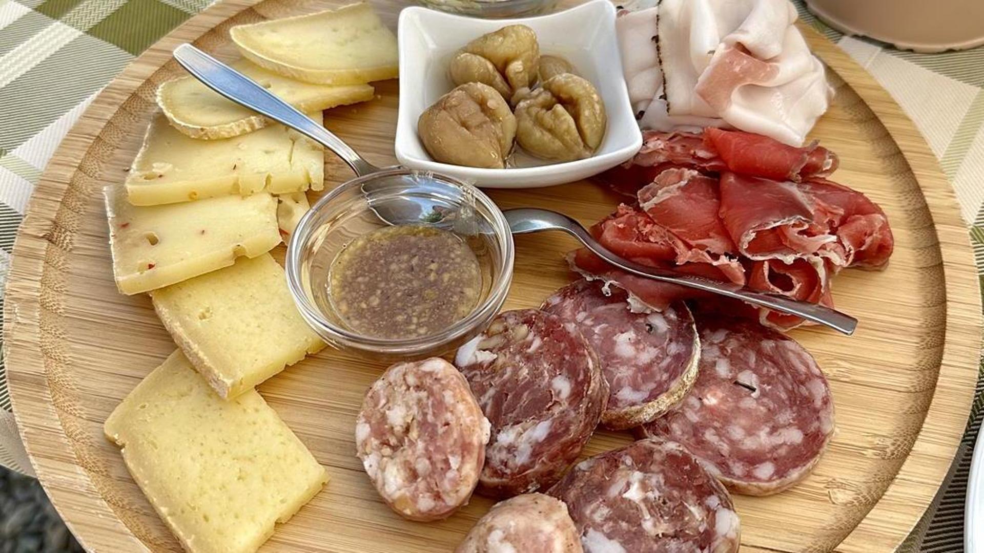 aperitivo-in-fattoria-e-prodotti-tipici-della-valle-d-aosta-la