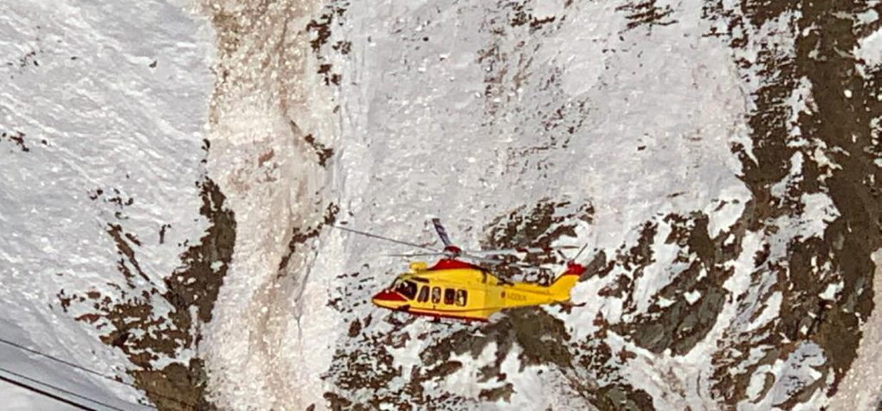 Escursionista scivola in un canalone, lo recupera il Soccorso alpino ...