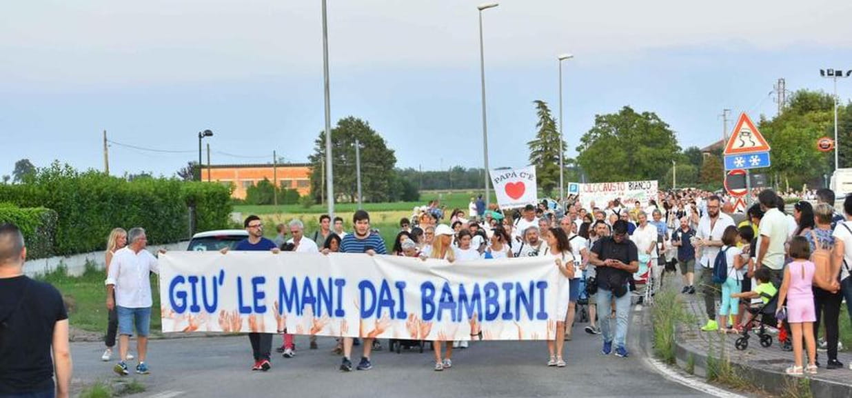 Chiusa L indagine Su Bibbiano Chiesti 24 Rinvii A Giudizio C Anche 