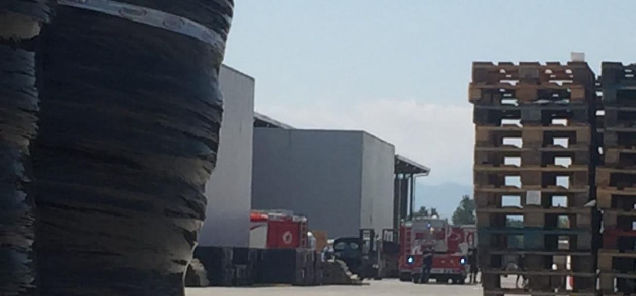 Morto sul lavoro a Torino: operaio caduto da 6 metri - La Stampa