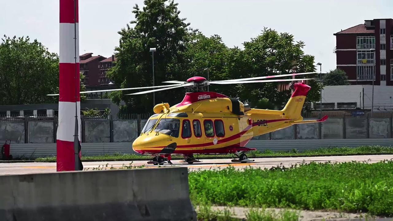 L'elisoccorso in arrivo a Torino con i bimbi vittima della tragedia ...