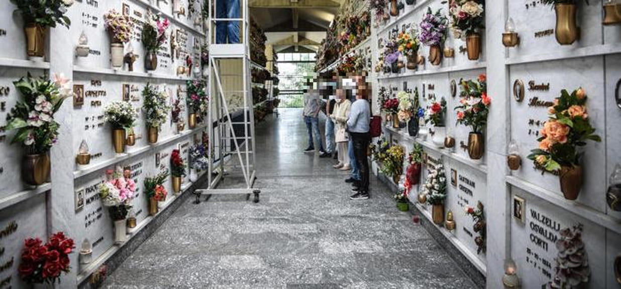 Modena Sepolta Insieme Al Marito Accusato Di Averla Uccisa Raccolta 