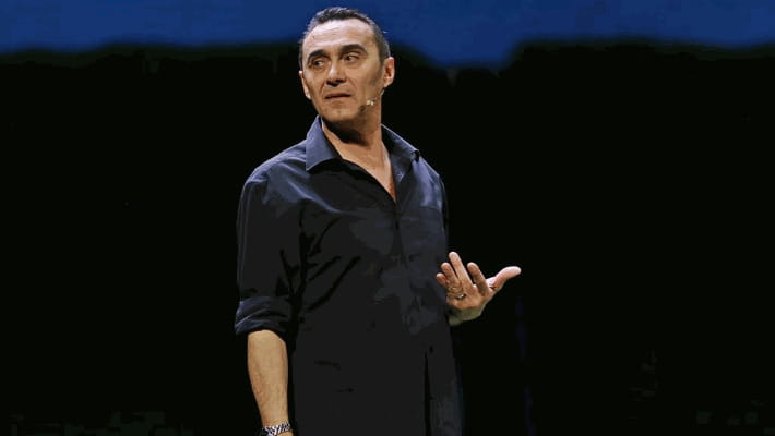 Giacobazzi all'Odeon: “Il mio dialogo dolce-amaro fra l'uomo e la maschera”  - La Stampa