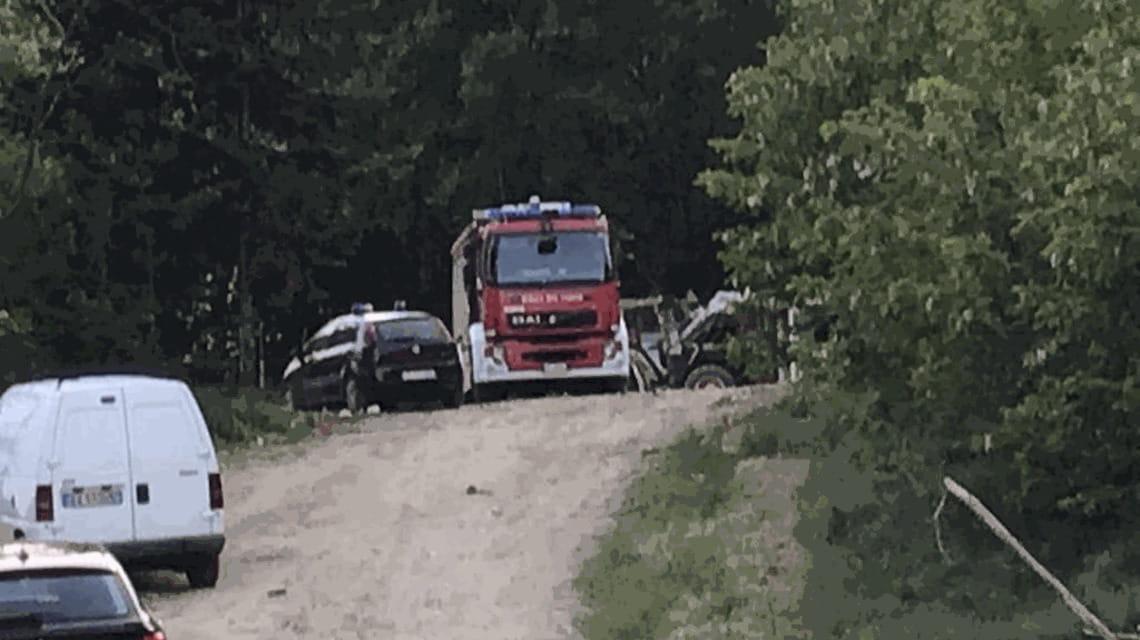Trattore si ribalta in un canale a Cherasco, morto il conducente - La ...