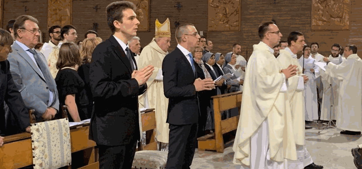 Novara, tre giovani iniziano il cammino per diventare sacerdoti - La Stampa