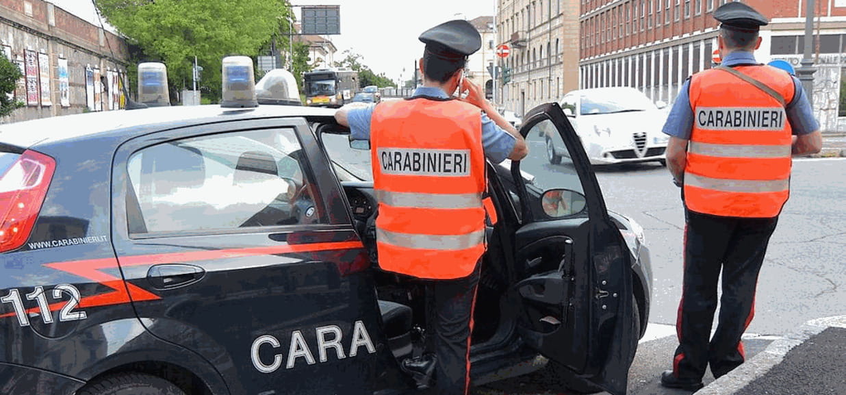 Trapper Roma Trapper arrestato a Novara mentre andava in Svizzera a un concerto ...