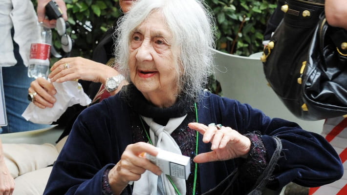 È morta Marisa Merz, l’unica donna esponente dell’arte povera - La Stampa
