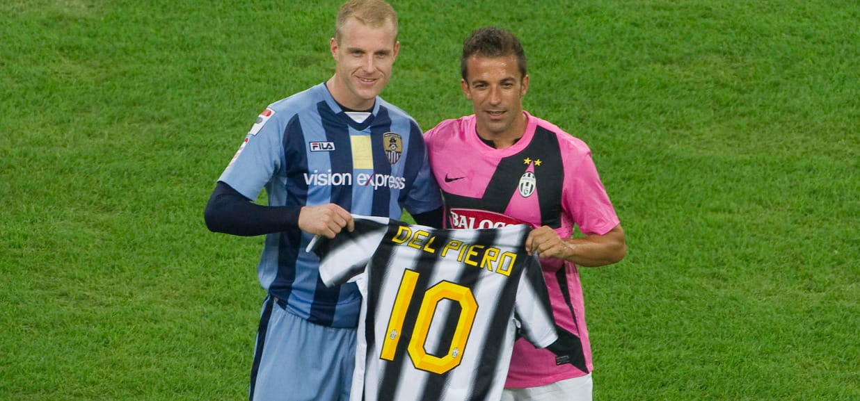 Notts County, cercasi disperatamente maglie bianconere: “Juve, rendici il  favore di 118 anni fa” - La Stampa