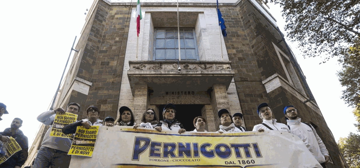  Di Maio Deve Essere Presente Al Tavolo Sulla Pernigotti La Stampa