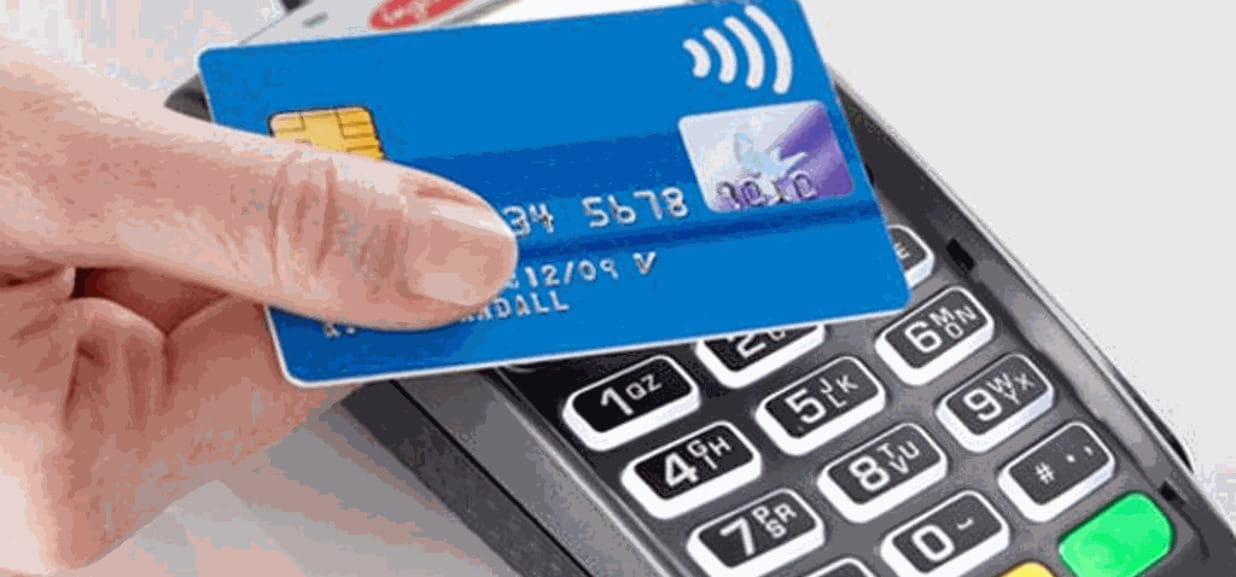 Ora le carte contactless sono sempre più usate ma è meglio proteggerle - La  Stampa
