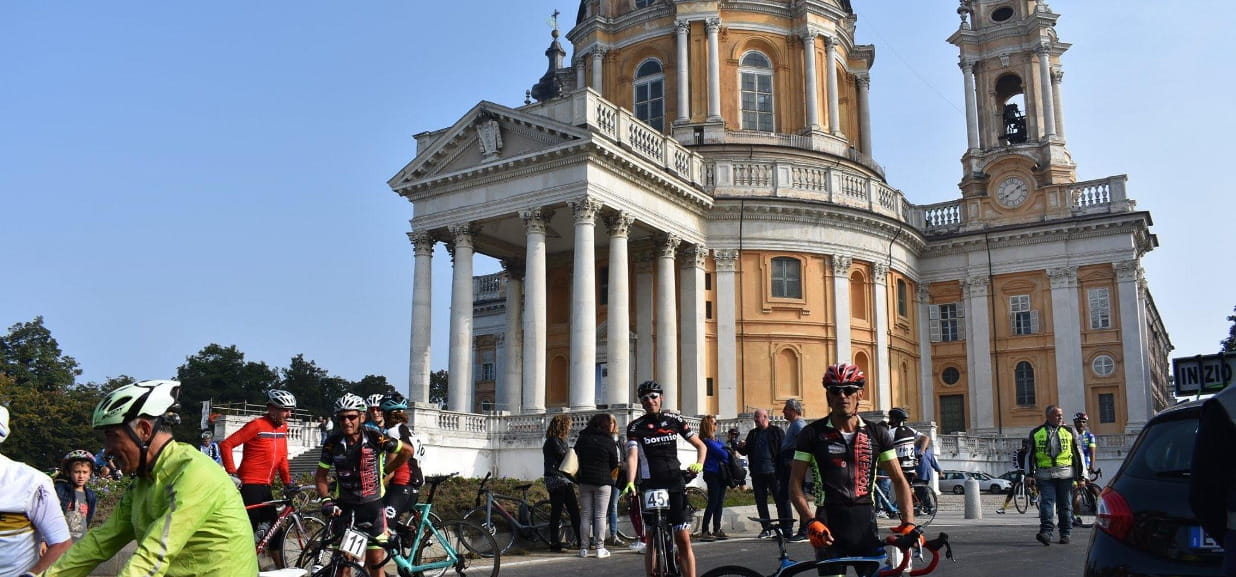 Superga Vertical Climb, per una domenica cicloamatori come i professionisti  della Milano-Torino - La Stampa