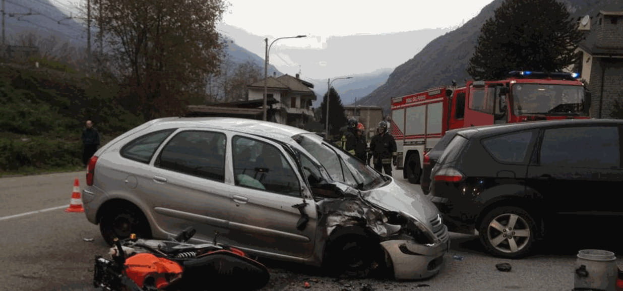 Scontro tra auto e moto a Premosello: morto un cuoco di 33 anni ...