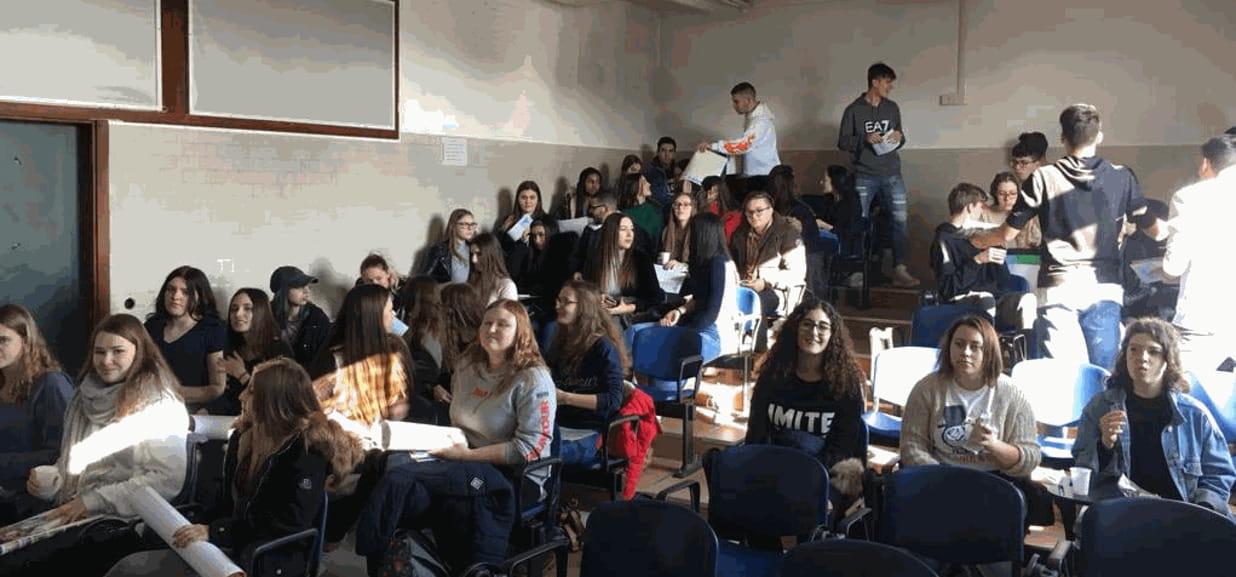 Studenti di Düsseldorf ospiti all’istituto Mossotti: i compagni