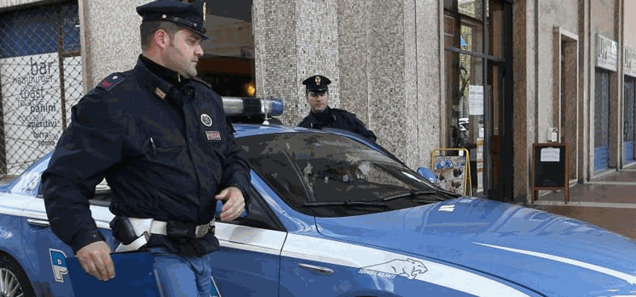 Poliziotto fuori servizio salva un anziano dall’incendio - La Stampa