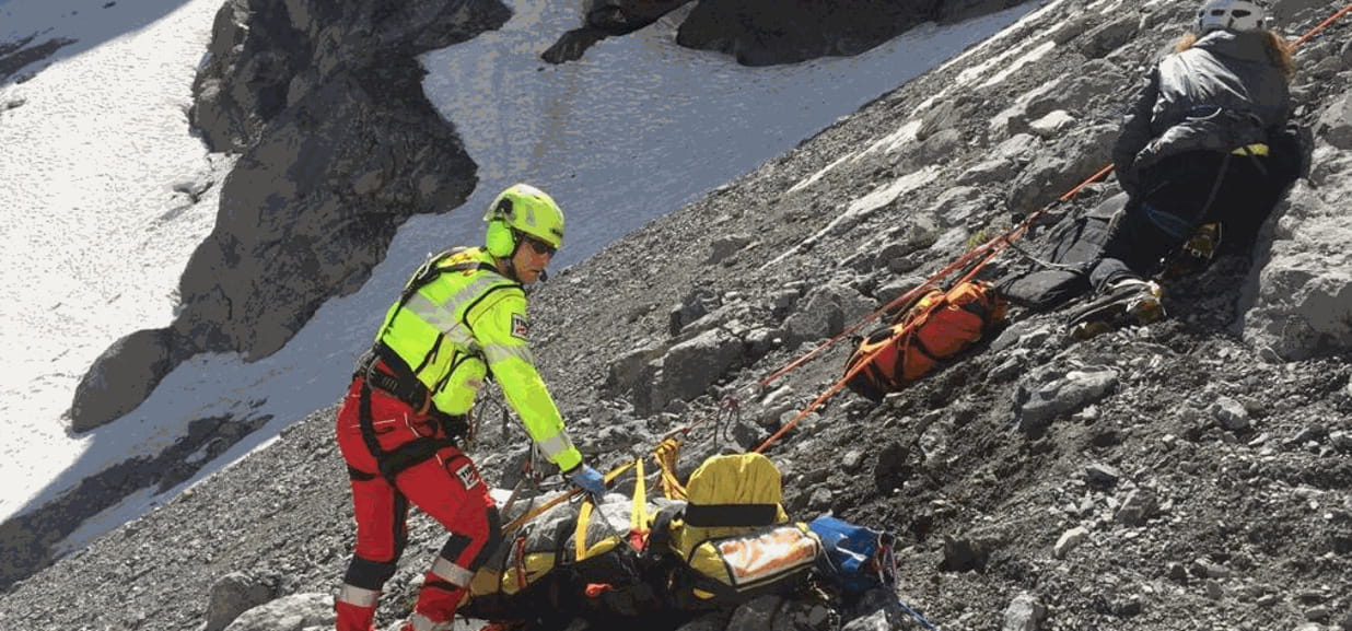 Alpinista finalese scivola per 200 metri - La Stampa
