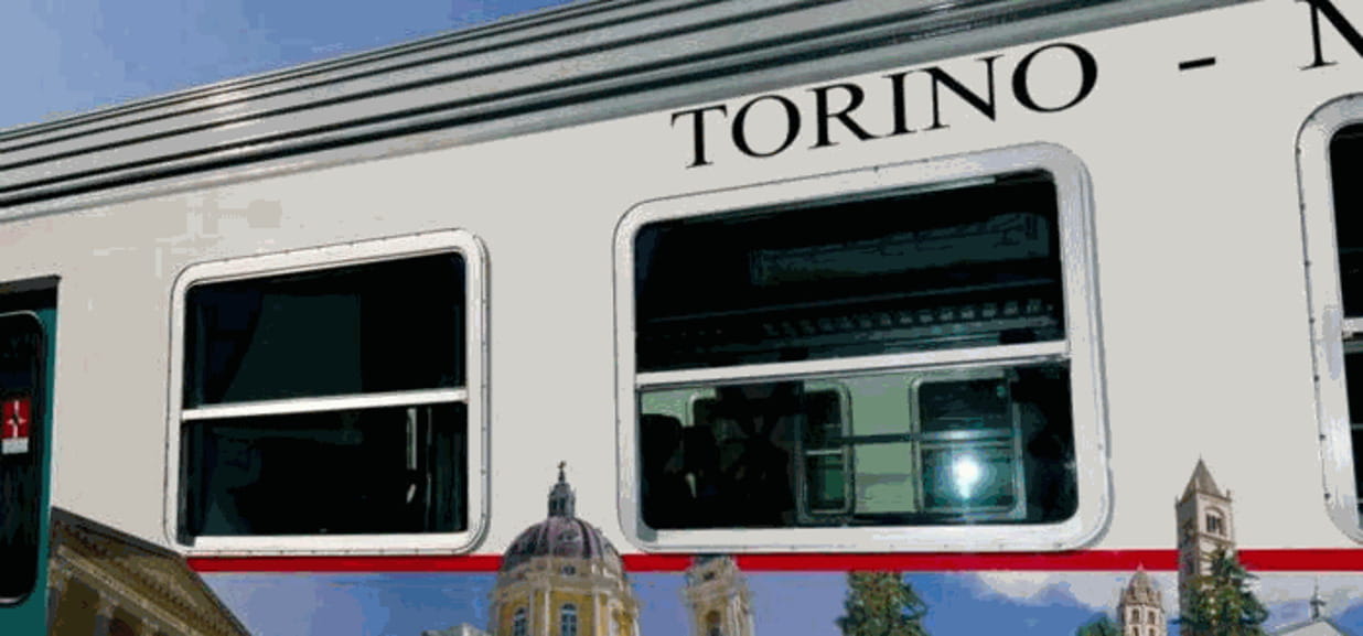 Albero Vicino Ai Binari Disagi Sui Treni Della Torino Milano La Stampa