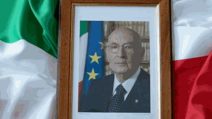 Uffici pubblici, cambia la foto del Presidente: che fine farà il