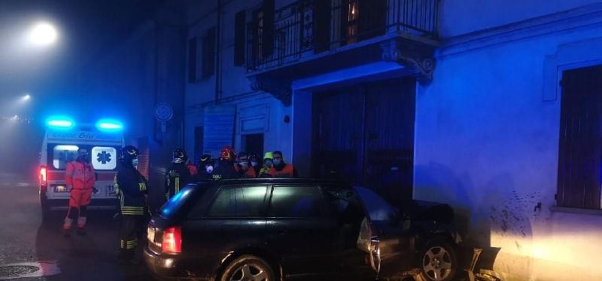 Landiona, si schianta con l’auto contro un muro: muore un uomo di 45 ...