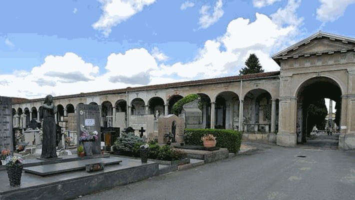 Novara, si potrà disperdere le ceneri anche al cimitero urbano - La Stampa