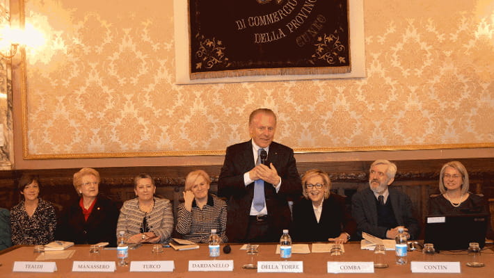 Dibattito sulle leggi delle donne che hanno cambiato l’Italia - La Stampa