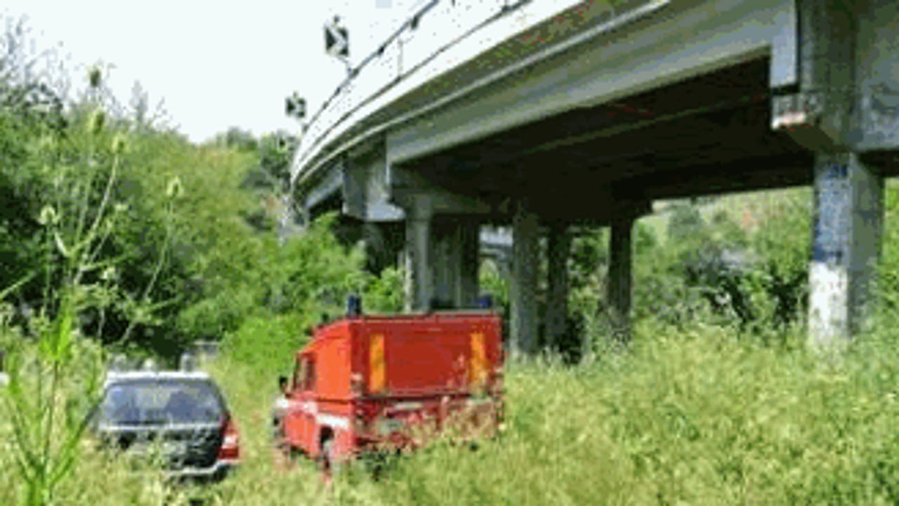 Tir Precipita Dal Viadotto Della To Sv L autista Muore Sul Colpo La 