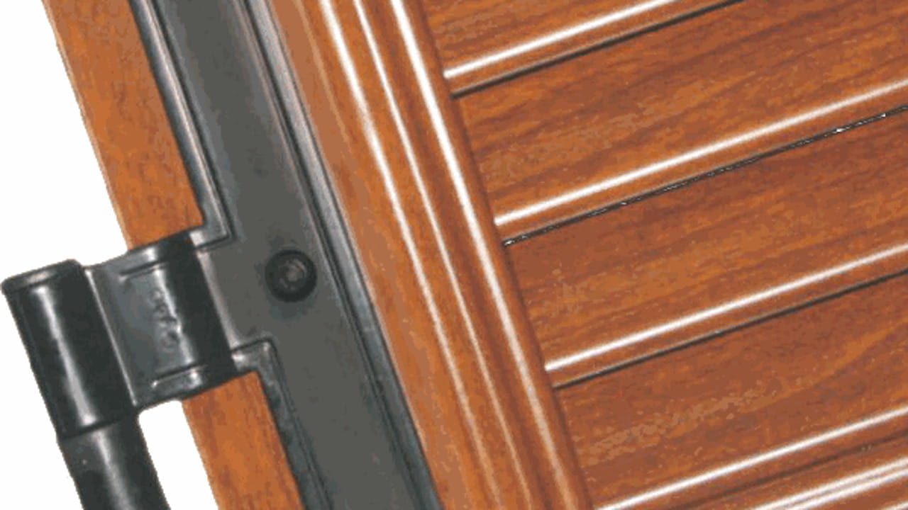 cerniere per persiane in legno