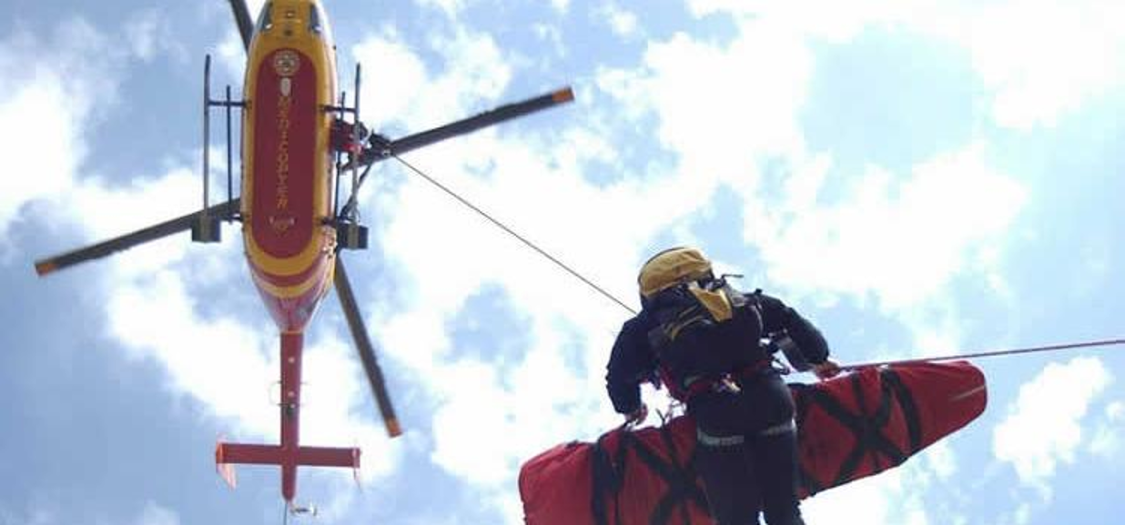 Ciclista di 51 anni cade in un burrone e muore dopo un volo di 100 ...