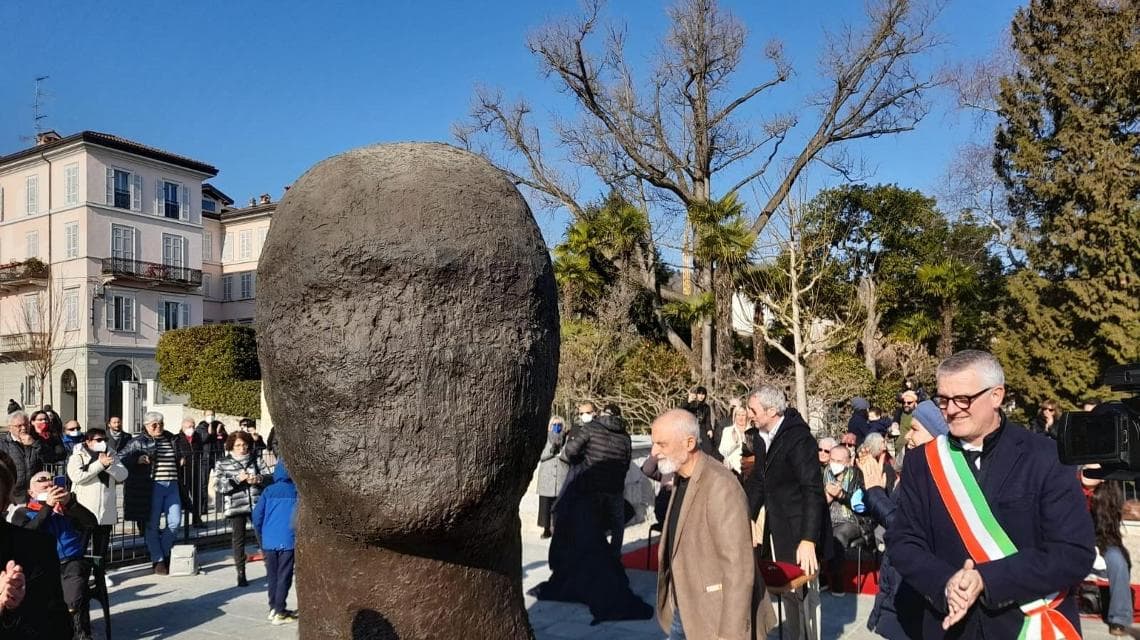 Meina, inaugurato il monumento che ricorda l’eccidio del 23 settembre ...