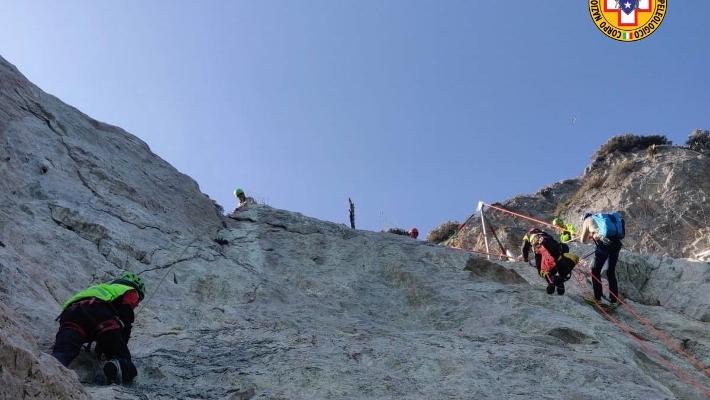 Due climber bloccati in parete a Capo Noli - La Stampa